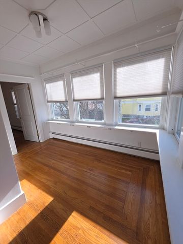 25 Fayette Pl 2, Taunton, MA 02780