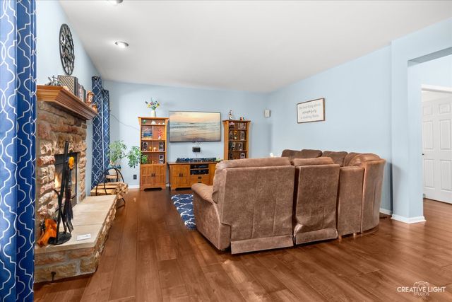 1164 Dorr Drive, Sugar Grove, IL 60554
