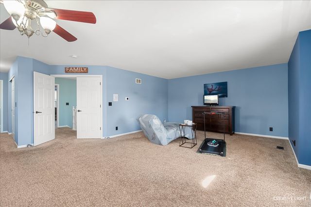 1164 Dorr Drive, Sugar Grove, IL 60554
