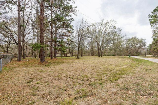 20, 22, and 24 Caney Creek Drive, Huntsville, TX 77320