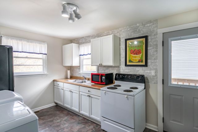 151 Dellway Dr, Nashville, TN 37207