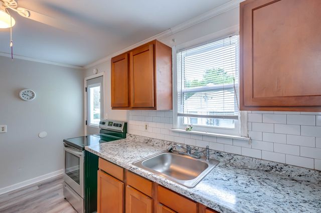 151 Dellway Dr, Nashville, TN 37207