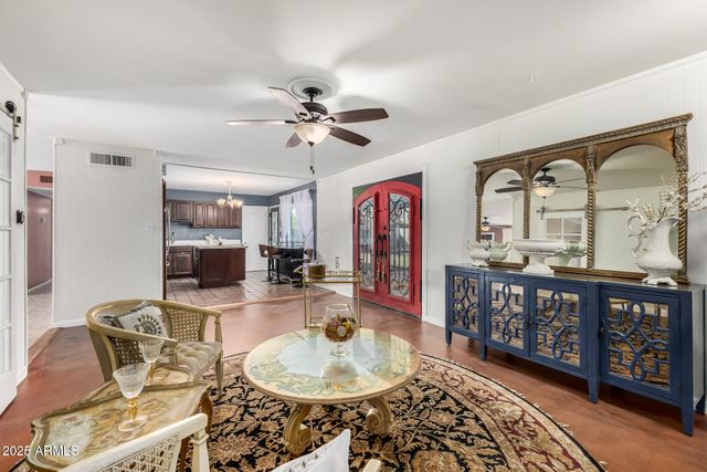 2302 W BERRIDGE Lane, Phoenix, AZ 85015