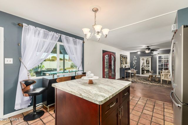 2302 W BERRIDGE Lane, Phoenix, AZ 85015