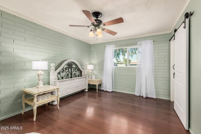 2302 W BERRIDGE Lane, Phoenix, AZ 85015