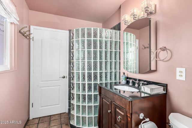 2302 W BERRIDGE Lane, Phoenix, AZ 85015