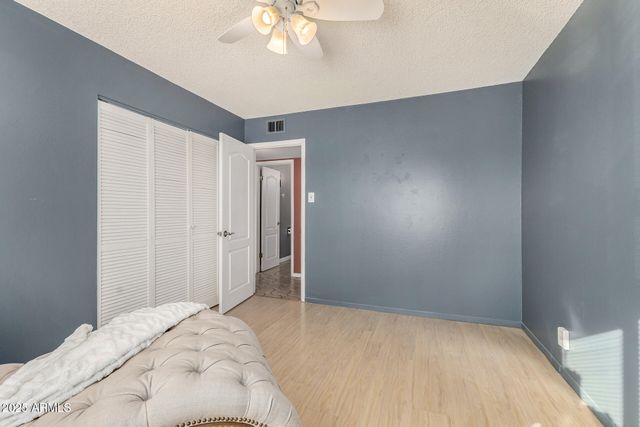 2302 W BERRIDGE Lane, Phoenix, AZ 85015