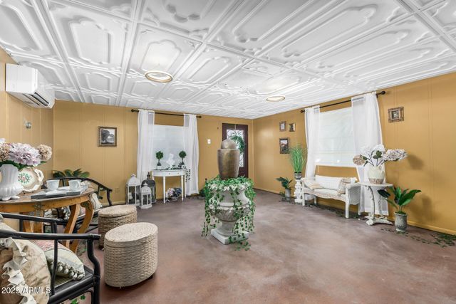 2302 W BERRIDGE Lane, Phoenix, AZ 85015