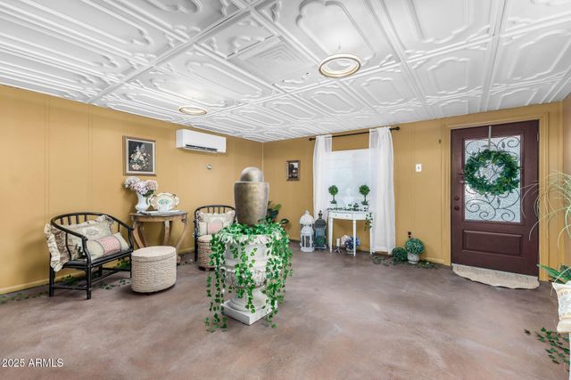 2302 W BERRIDGE Lane, Phoenix, AZ 85015