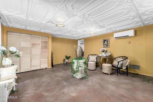 2302 W BERRIDGE Lane, Phoenix, AZ 85015