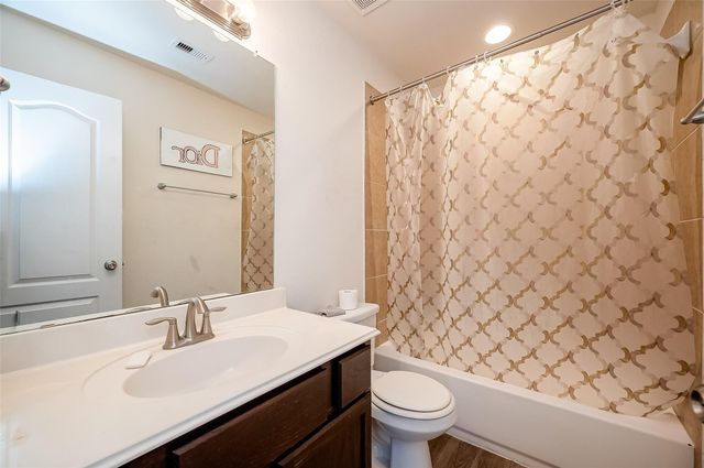 11624 Abloom Way, Houston, TX 77066