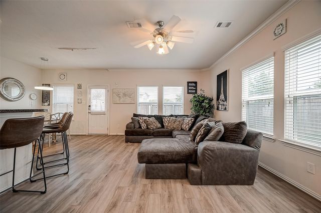 11624 Abloom Way, Houston, TX 77066