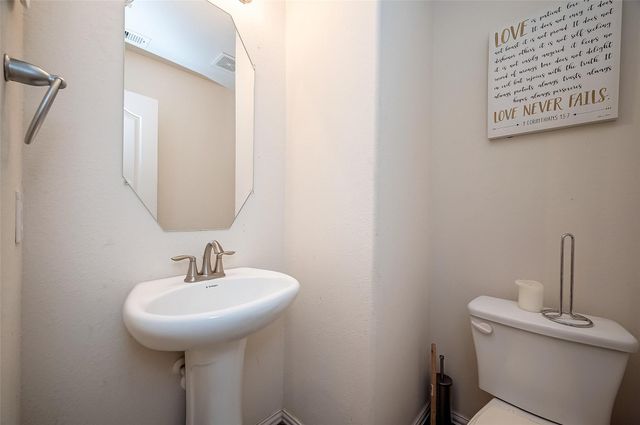 11624 Abloom Way, Houston, TX 77066
