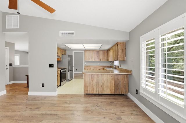 1129 VIRGINIA AVE., Altamonte Springs, FL 32701