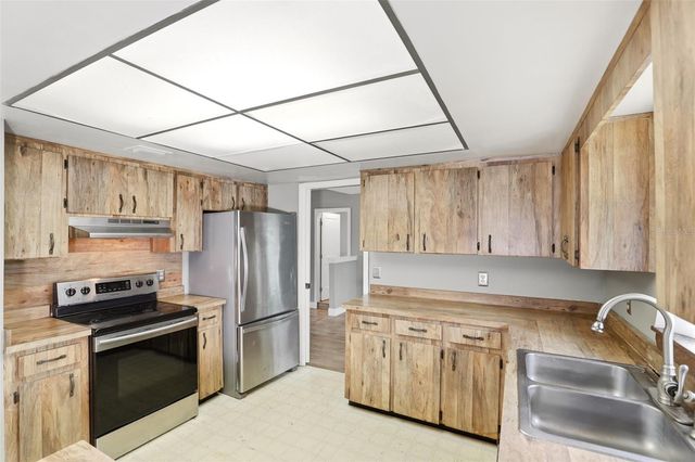 1129 VIRGINIA AVE., Altamonte Springs, FL 32701