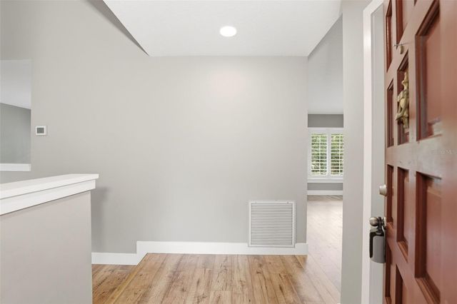 1129 VIRGINIA AVE., Altamonte Springs, FL 32701