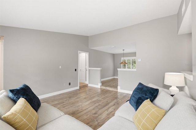 1129 VIRGINIA AVE., Altamonte Springs, FL 32701