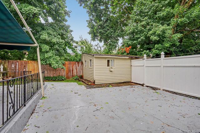 376 County Center Road, White Plains, NY 10603