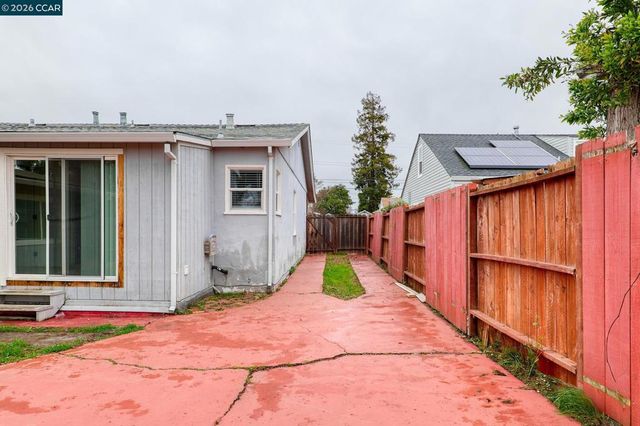 215 215 Roney Ave, Vallejo, CA 94590
