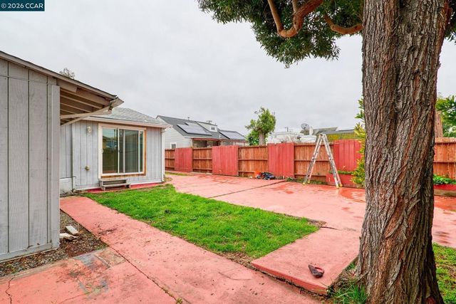 215 215 Roney Ave, Vallejo, CA 94590