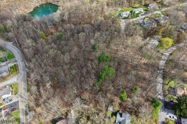 11 Alamoosook Rd, Vernon Twp., NJ 07422