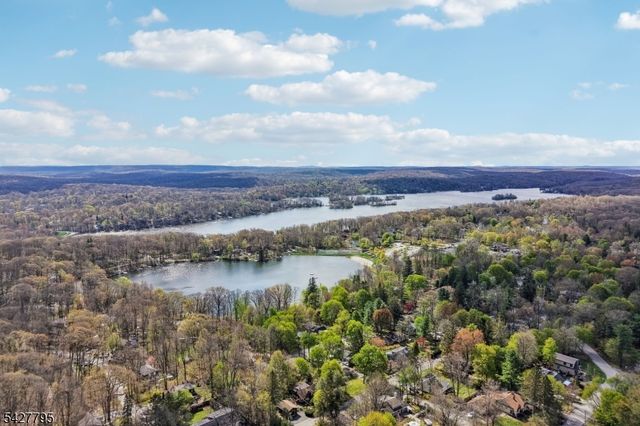 11 Alamoosook Rd, Vernon Twp., NJ 07422
