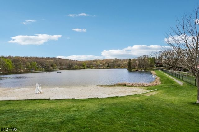 11 Alamoosook Rd, Vernon Twp., NJ 07422