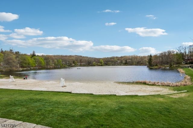 11 Alamoosook Rd, Vernon Twp., NJ 07422
