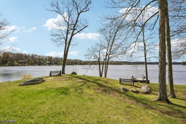 11 Alamoosook Rd, Vernon Twp., NJ 07422