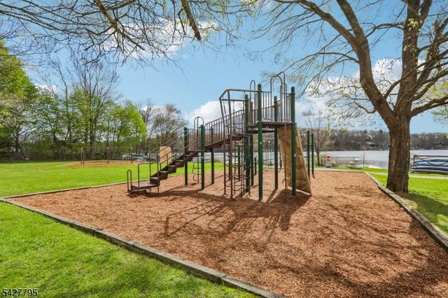 11 Alamoosook Rd, Vernon Twp., NJ 07422