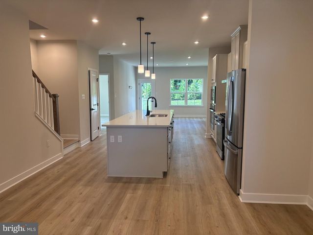 37 BELMONT AVE, Lancaster, PA 17601