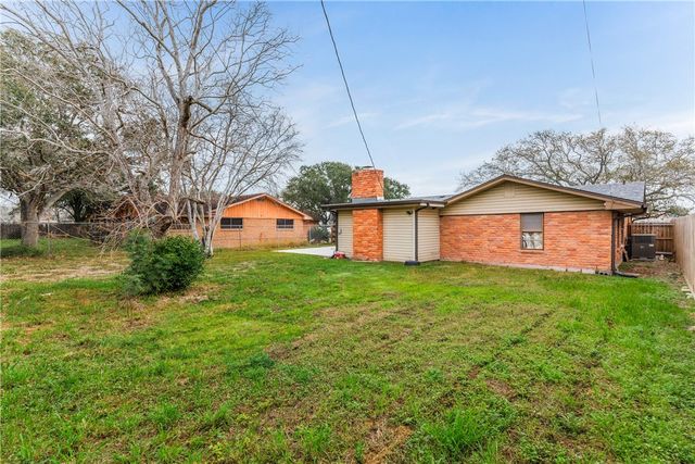 853 Belmeade Dr, Corpus Christi, TX 78412