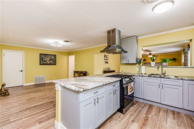 853 Belmeade Dr, Corpus Christi, TX 78412