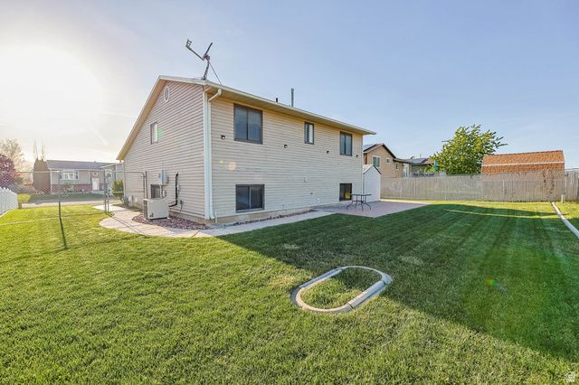 5896 S 3950 W, Roy, UT 84067