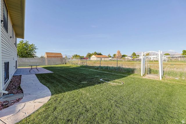 5896 S 3950 W, Roy, UT 84067