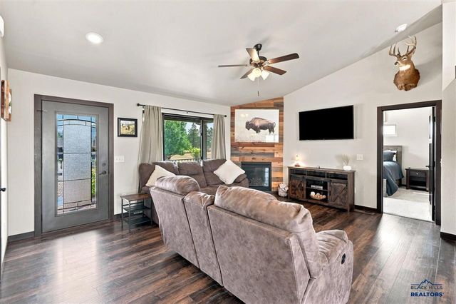 1011 Mac Lane, Spearfish, SD 57783