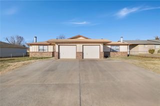 1401/1403 W Price Lane, Rogers, AR 72758