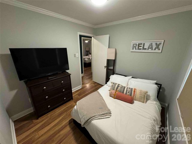 4400 Winedale Lane, Charlotte, NC 28205