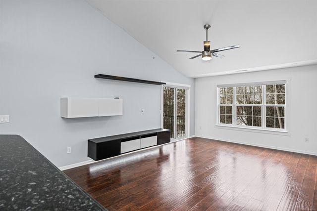 49143 W WOODS Drive, Shelby Twp, MI 48317