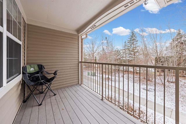 49143 W WOODS Drive, Shelby Twp, MI 48317