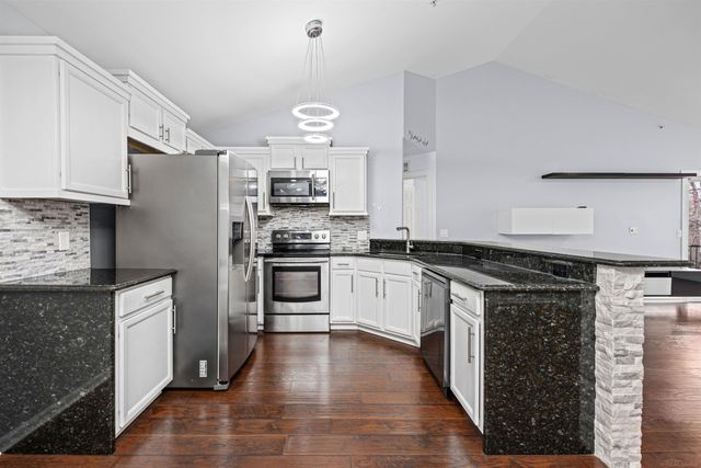 49143 W WOODS Drive, Shelby Twp, MI 48317