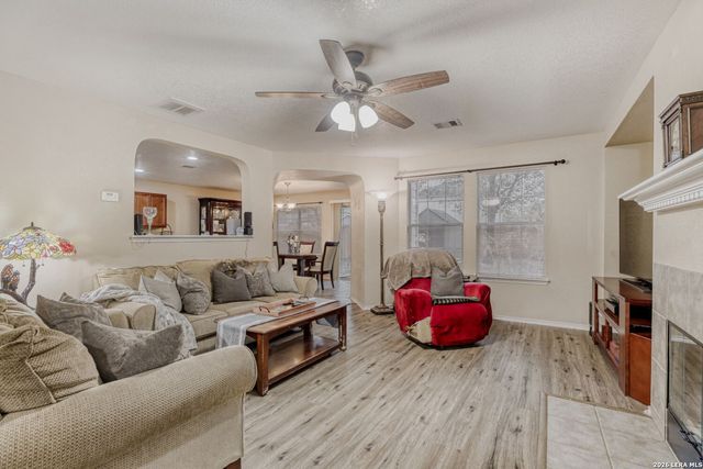 11058 Barclay, San Antonio, TX 78254