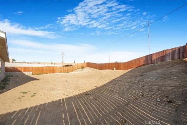 16105 Tawney Ridge Ln, Victorville, CA 92394