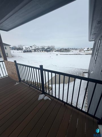 2109 S Red Oak Ave Avenue, Sioux Falls, SD 57110