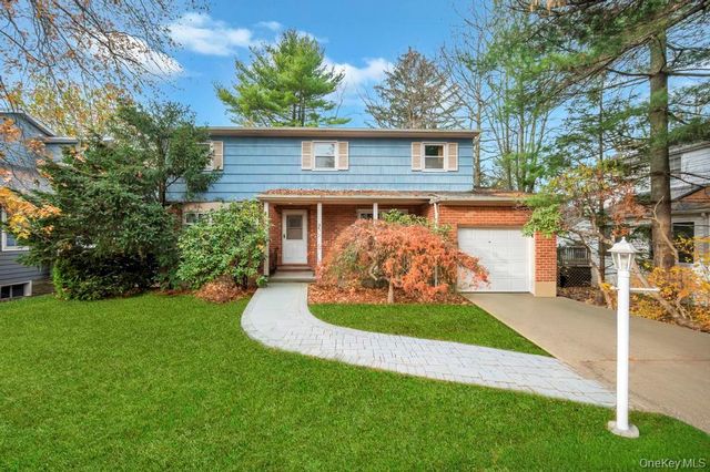 441 Roslyn Road, East Williston, NY 11596