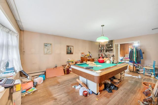 441 Roslyn Road, East Williston, NY 11596