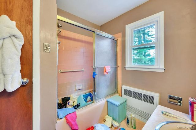 441 Roslyn Road, East Williston, NY 11596