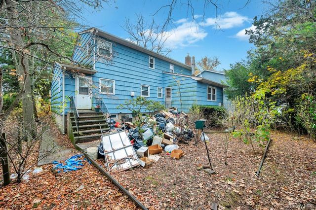 441 Roslyn Road, East Williston, NY 11596