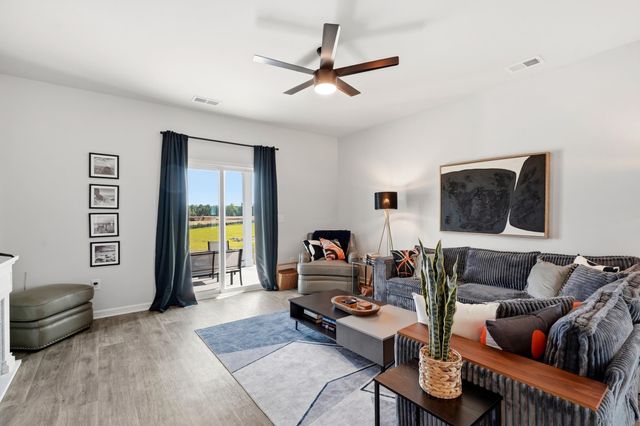 1329 Palm Springs Paloma Dr, Longs, SC 29568