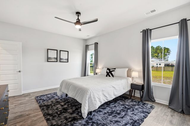 1329 Palm Springs Paloma Dr, Longs, SC 29568